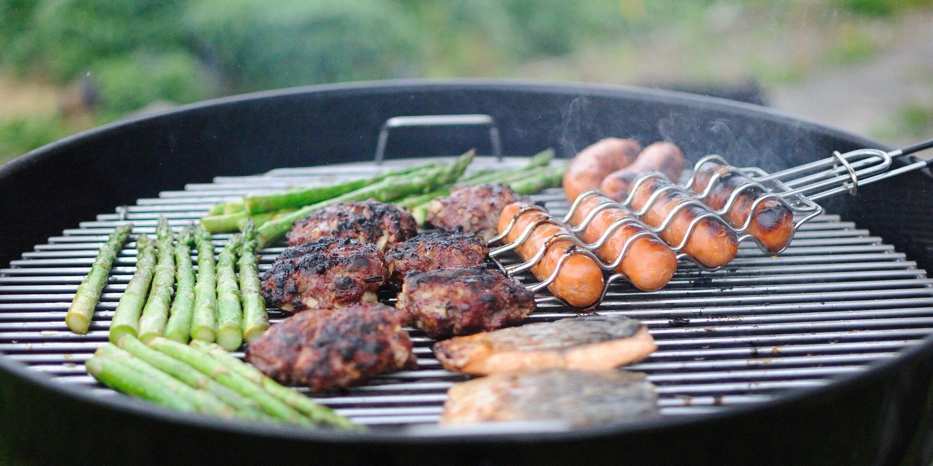grilling-1081675_1920