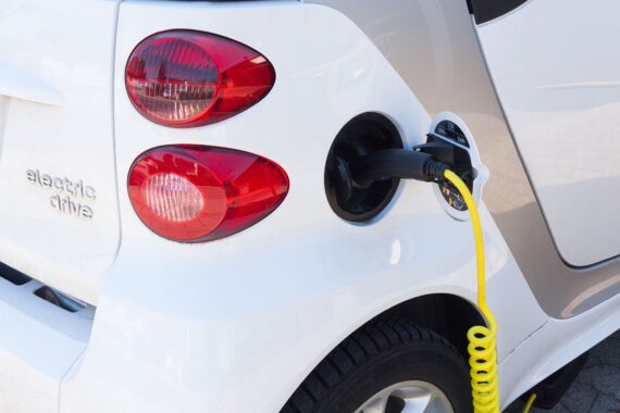 electric-car-g82fa6fca0_1920