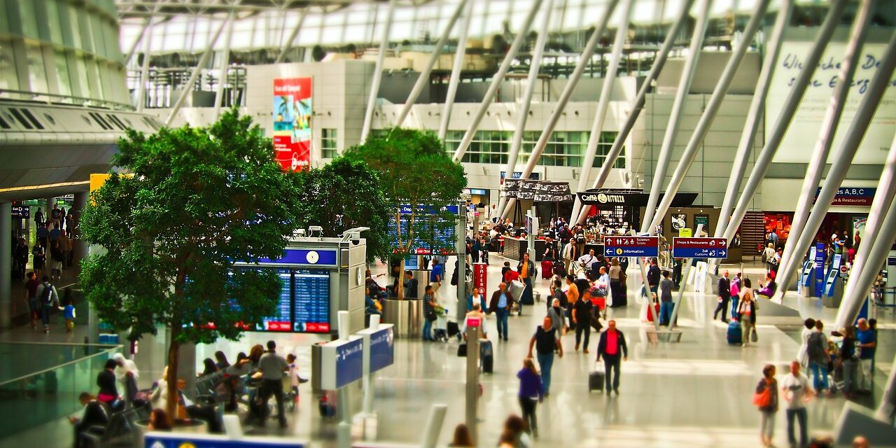 airport-1515448_1280