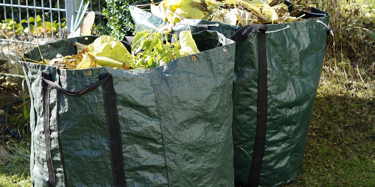 garden-waste-1047259_1280