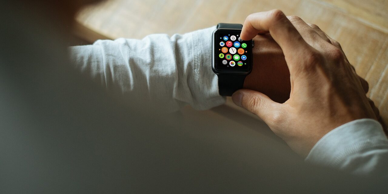 smart-watch-821563_1280